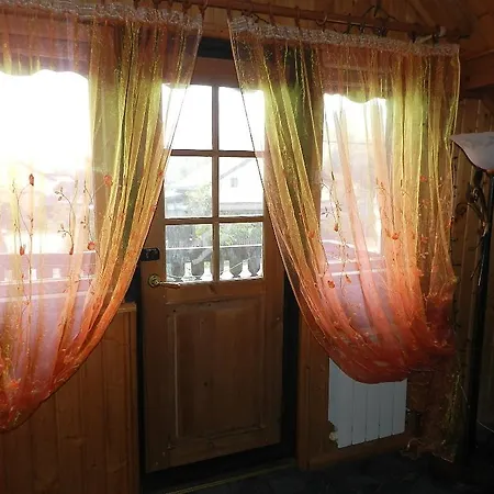 Domek U Wioli Сasa de vacaciones Podgórzyn